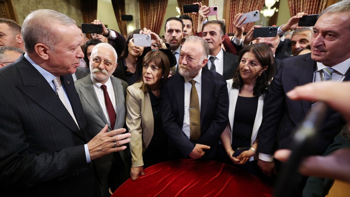 Ankara kulisleri kaynıyor... AKP ile DEM Parti arasında neler oluyor?