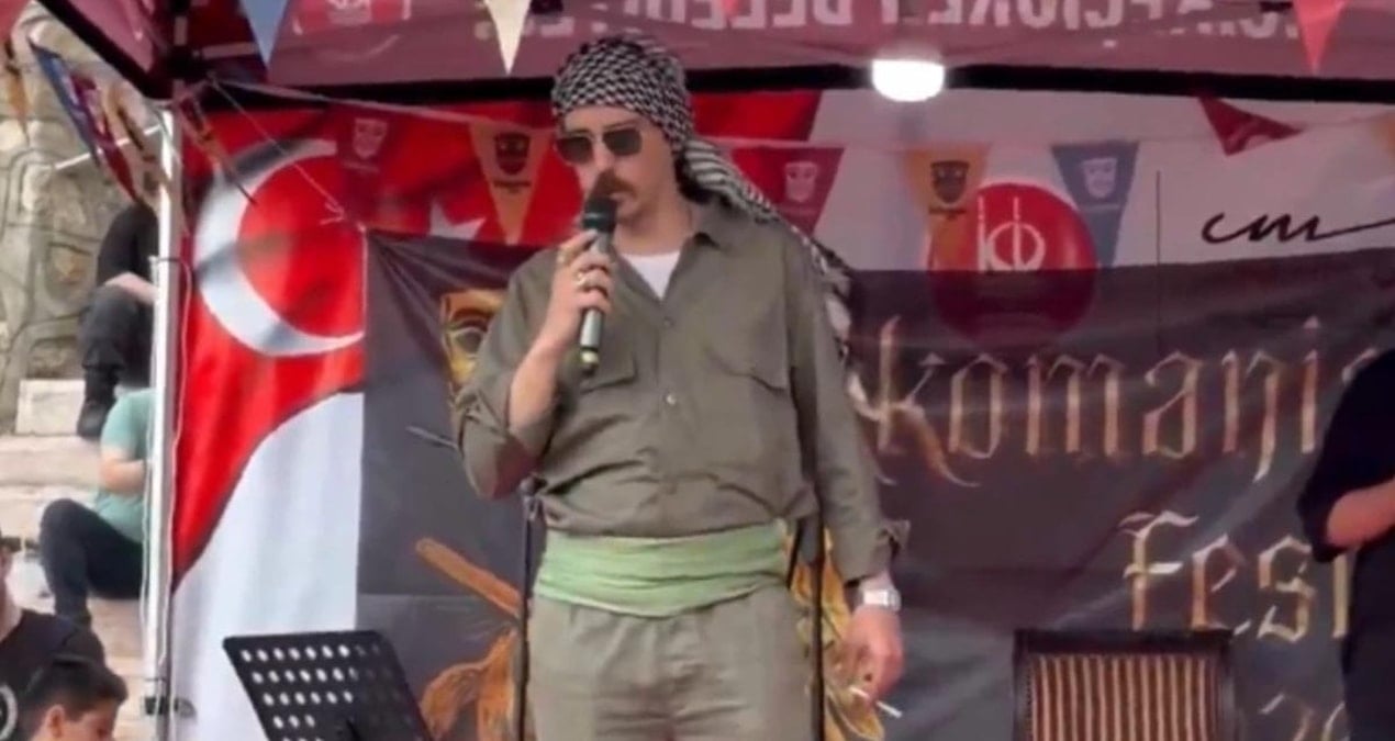 Cem Ersever kostümüyle sahneye çıkıp JİTEM övdü