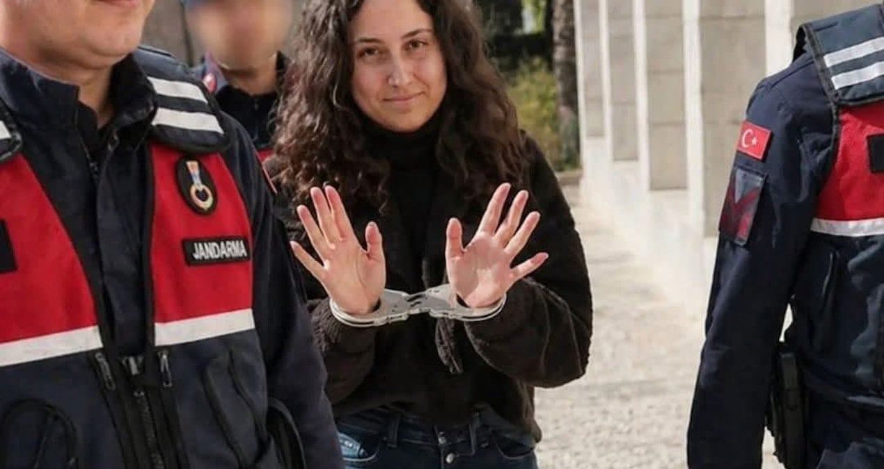 Zeytin dalındaki kelepçeyi çözün, Esra'yı bırakın