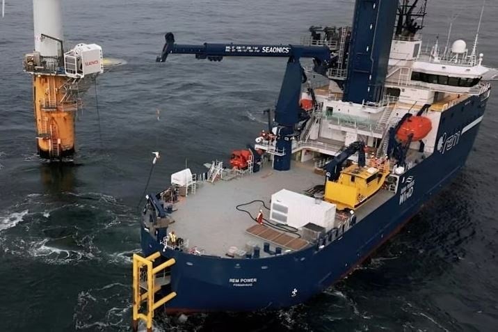 Açık denizde şarj edecekler: Enerji durakları kuruluyor