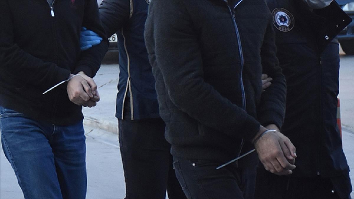 İzmir'de uyuşturucu operasyonunda 6 kişi yakalandı