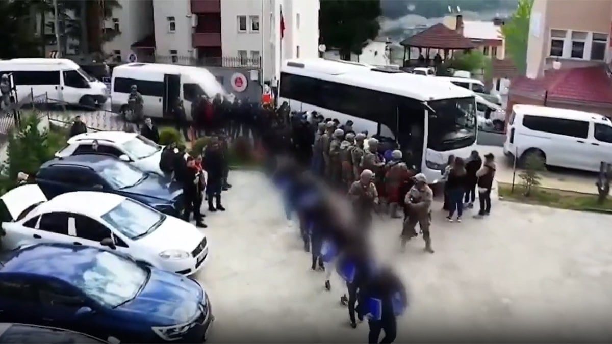 22 ilde polis harekete geçti: Çok sayıda kişi tutuklandı