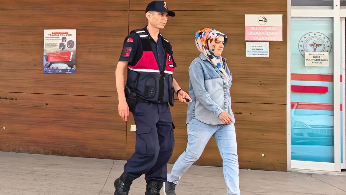 Kadınlar hamamında çaldığı kredi kartıyla alışveriş yaptı