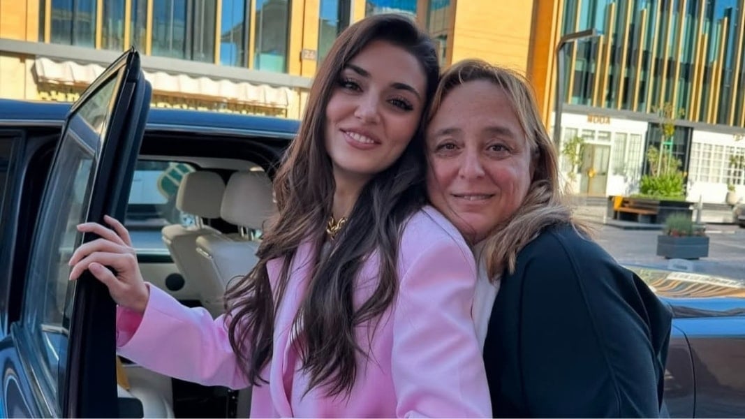 Dikkatlerden kaçmadı! Hande Erçel'den şaşırtan Ayşe Barım hamlesi