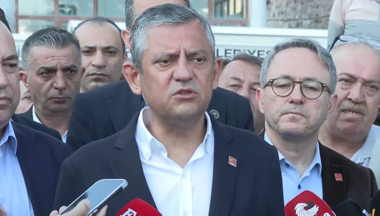 SON DAKİKA... Özgür Özel'den 'yeni parti' iddialarına yanıt...