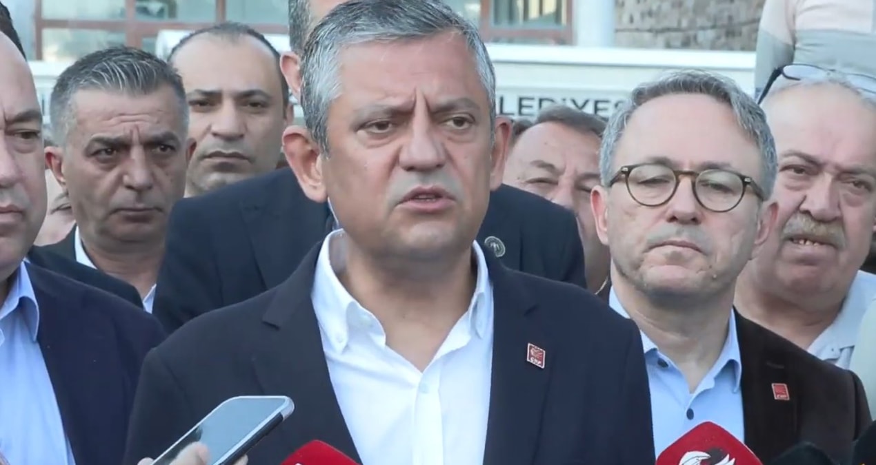 SON DAKİKA... Özgür Özel'den 'yeni parti' iddialarına yanıt...