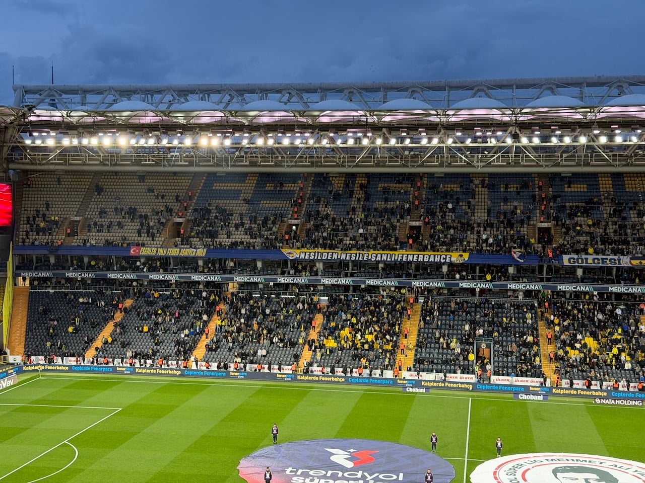 Kadıköy boş kaldı! Fenerbahçe taraftarı umudunu kesti
