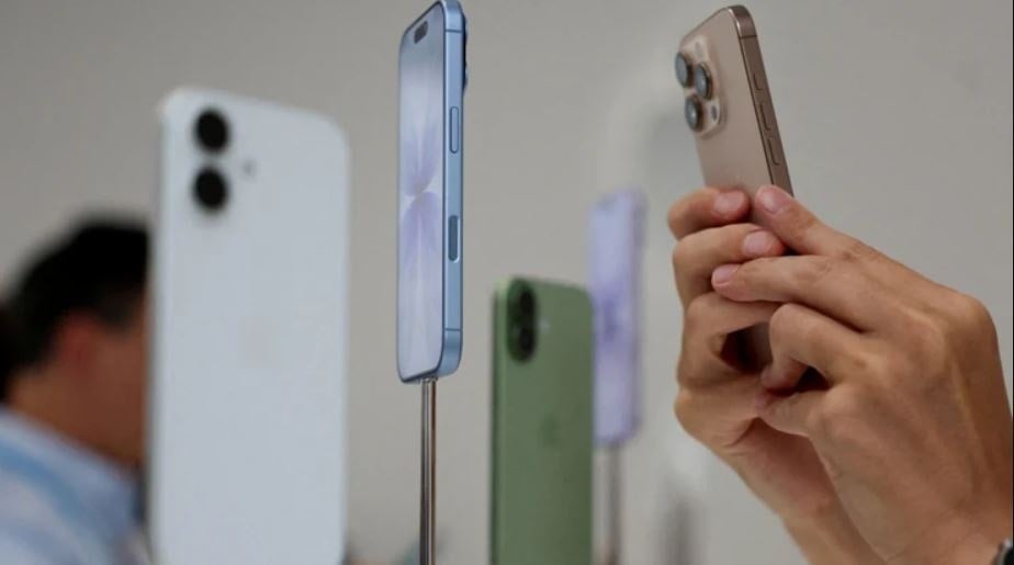 Apple'ın senelerdir uğraştığını o şirket bir anda yaptı: Telefonlarda yeni dönem başlıyor