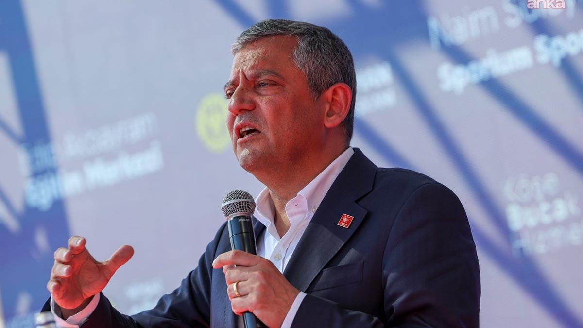 Özgür Özel gençlere 'Dişinizi sıkın, iktidar değişiyor' dedi