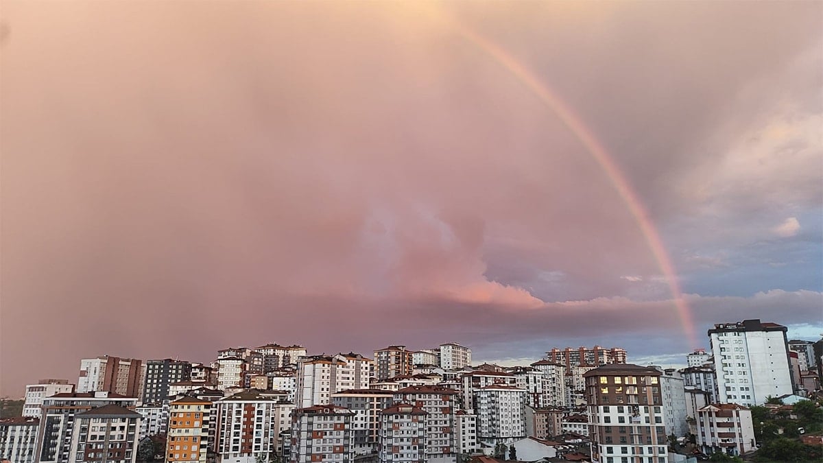 Yağış sonrası İstanbul'da sürpriz görüntü