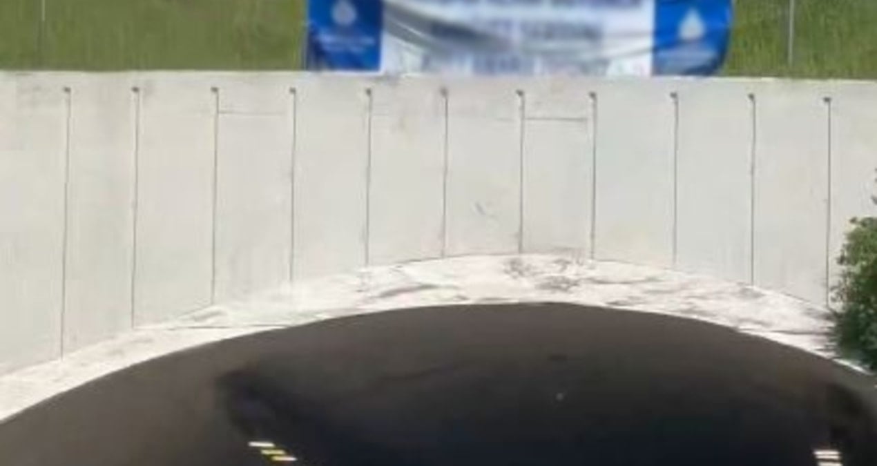 Ümraniye'de emniyet şeridi tabelasına rağmen sürücüye 20 bin TL ceza