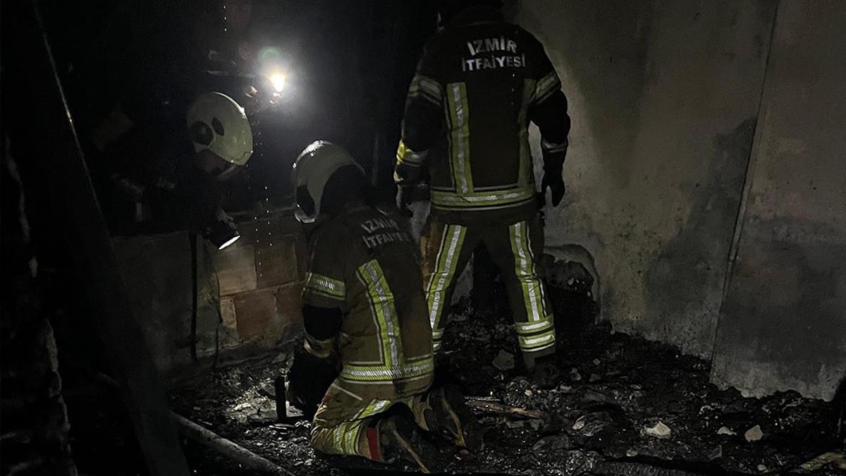 Evde çıkan yangında 4 kardeşten 1'i öldü, 3'ü hastaneye kaldırıldı