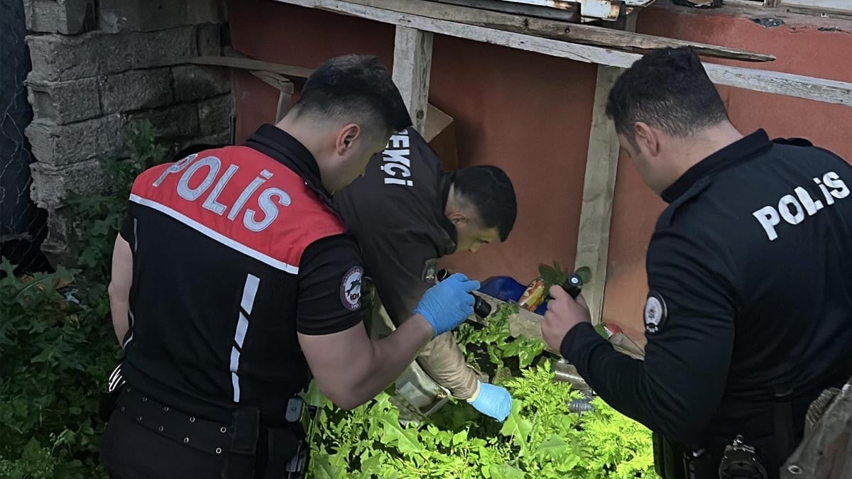 Edirne'de polisin 'dur' ihtarından kaçan şüpheli uyuşturucu ile yakalandı