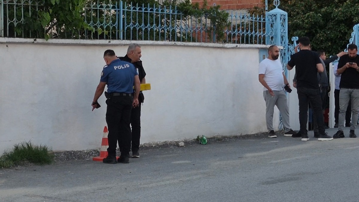 Sürücülerin trafikte silahlı kavgası: 2 yaralı