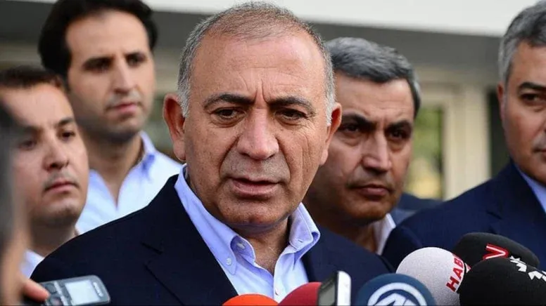 Mahkeme CHP İstanbul'da 'Kayyuma devam' dedi
