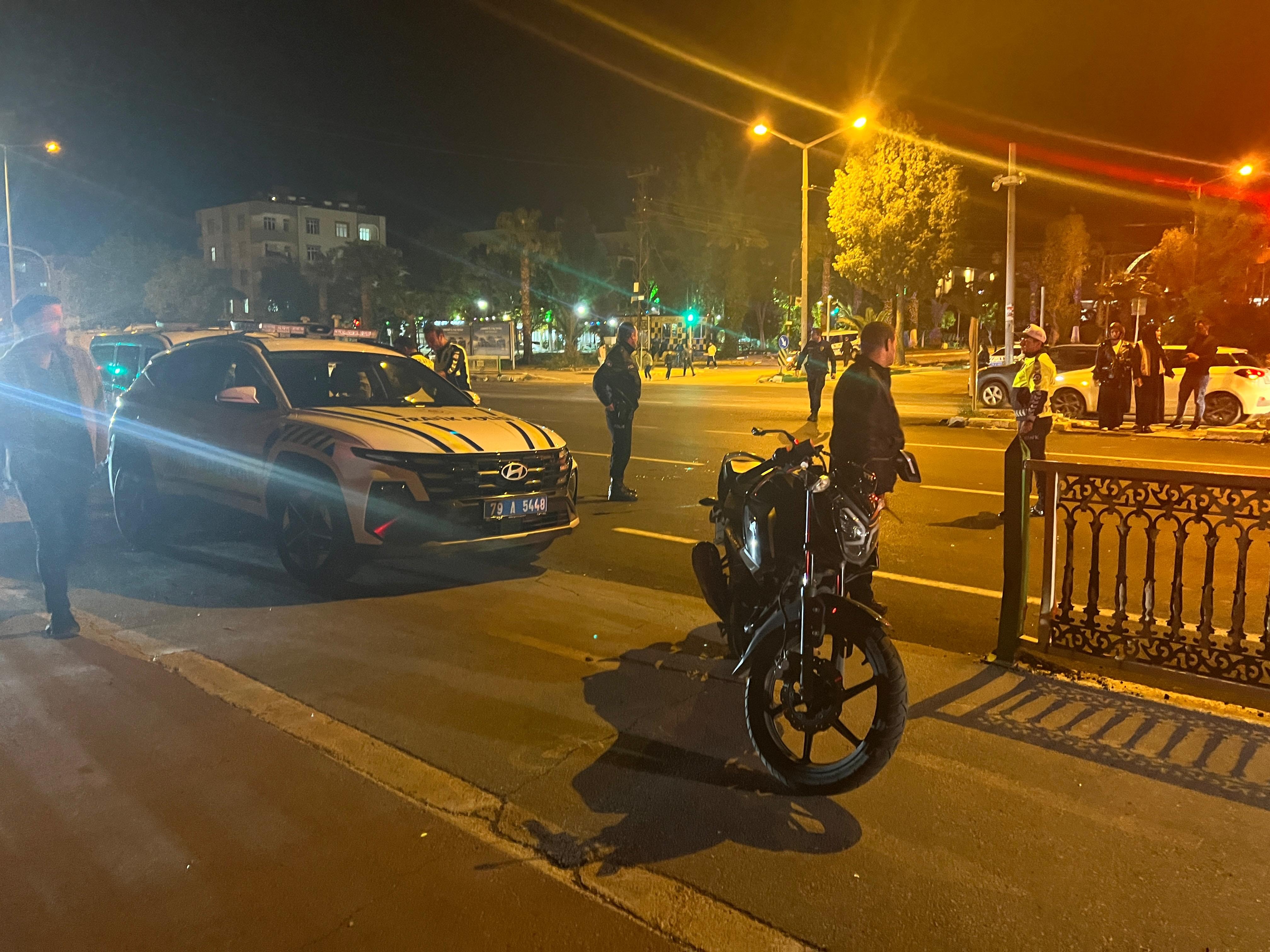Kilis'te kaza: Tırla motosiklet çarpıştı; 2 ağır yaralı
