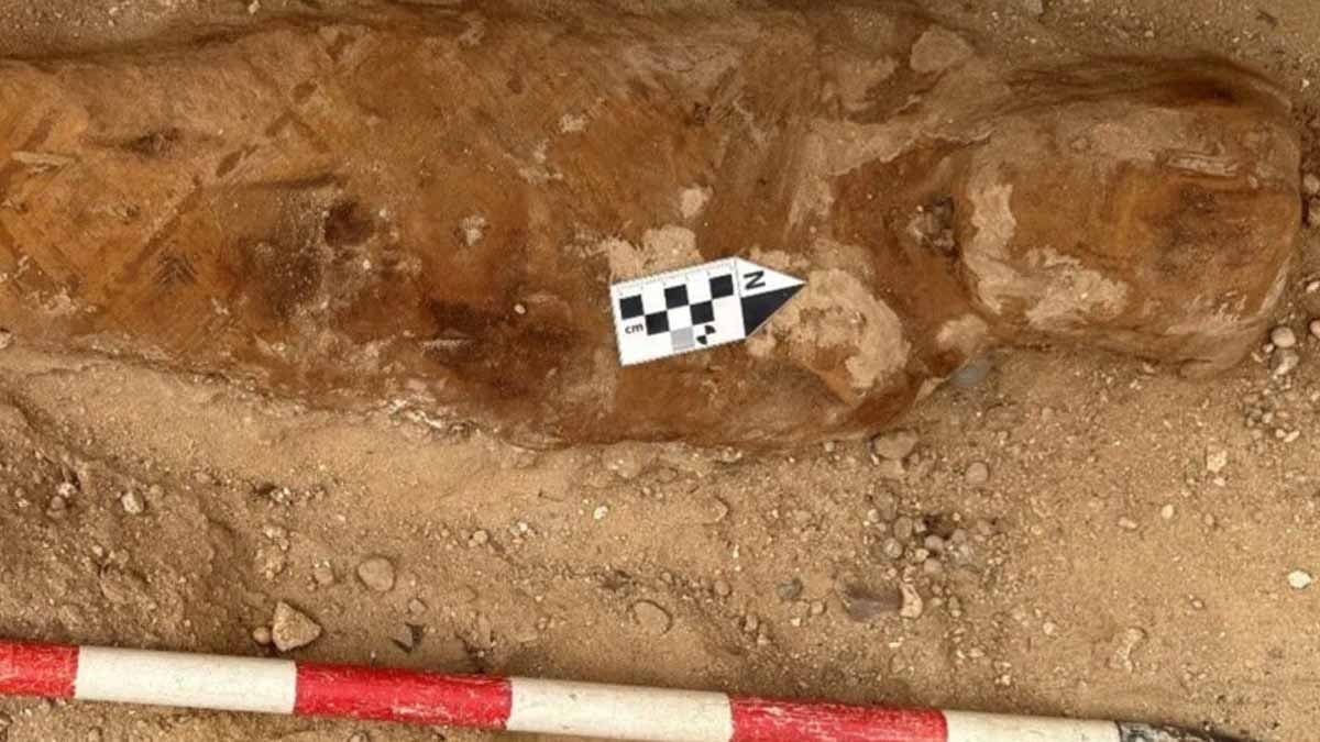 Ağızlarına altın diller yerleştirip öyle gömmüşler
