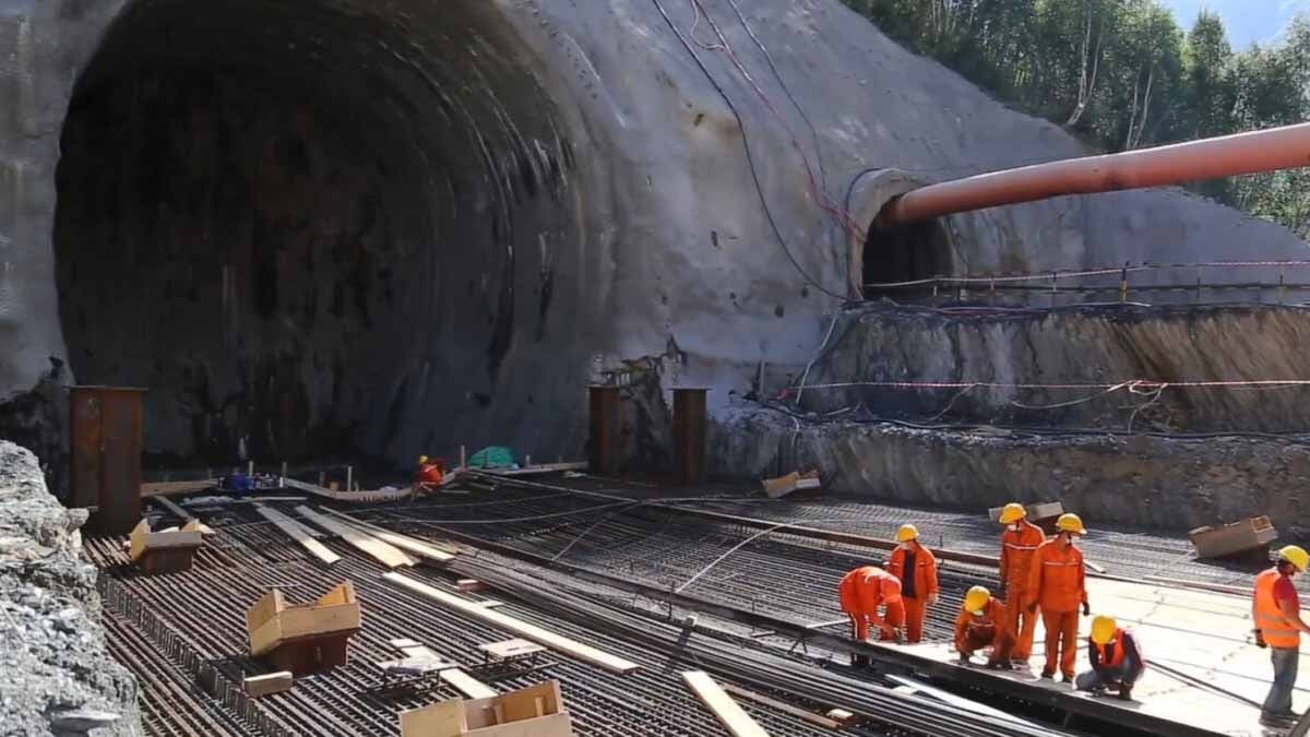 Tam 400 milyon euro harcandı: 'Kafkas' sert kayaları deldi geçti, kış kabusu artık bitiyor