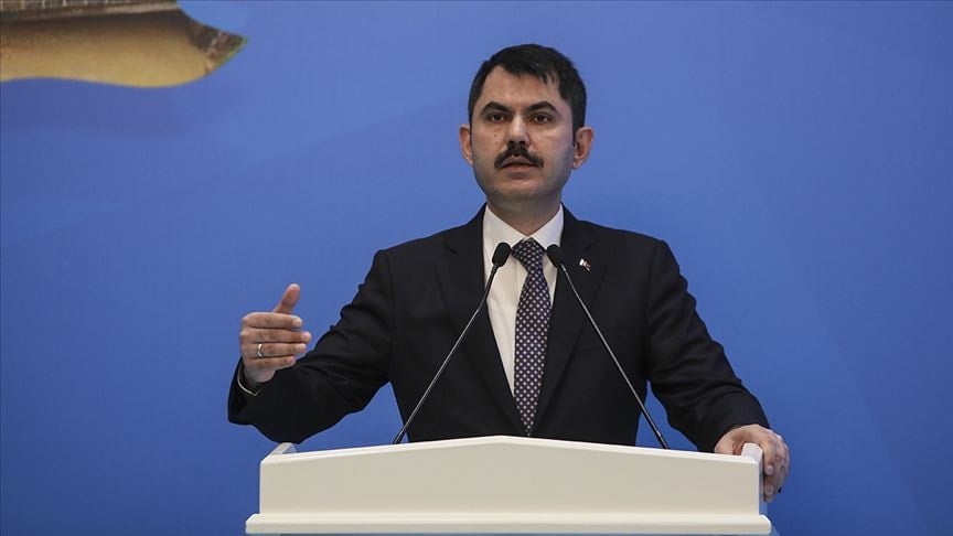 AKP'li Bakan Kurum'a 41 milyon aktarmış