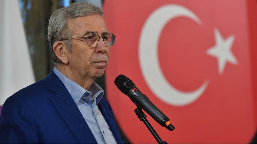 Mansur Yavaş, Özgür Özel ile görüştü; polis müdahalesine tepki gösterdi