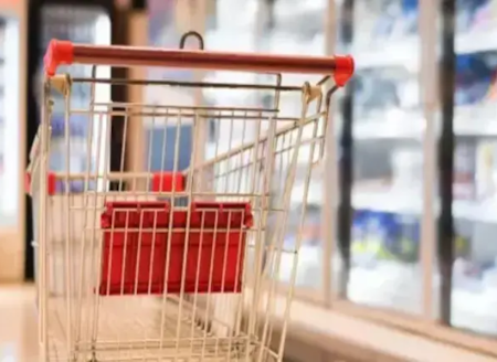 Elazığ Esnaf ve Sanatkarlar Karma Oda Başkanı'ndan zincir marketlere kısıtlama çağrısıElazığ Esnaf ve Sanatkarlar Karma Oda Başkanı Hakan Albayrak, kentte zincir marketlerin her geçen gün artmasının esnafın mağduriyetine yol açtığını belirtti.