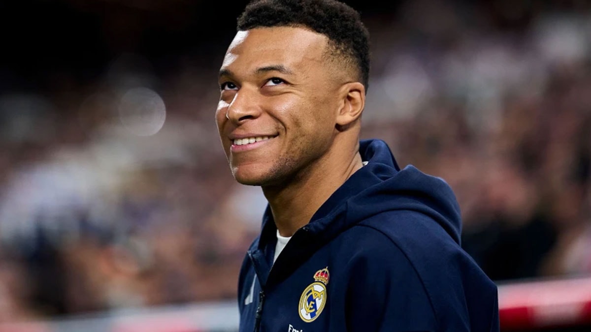 Real Madrid yanarken saçını taradı! Mbappe'den gündem olan görüntü