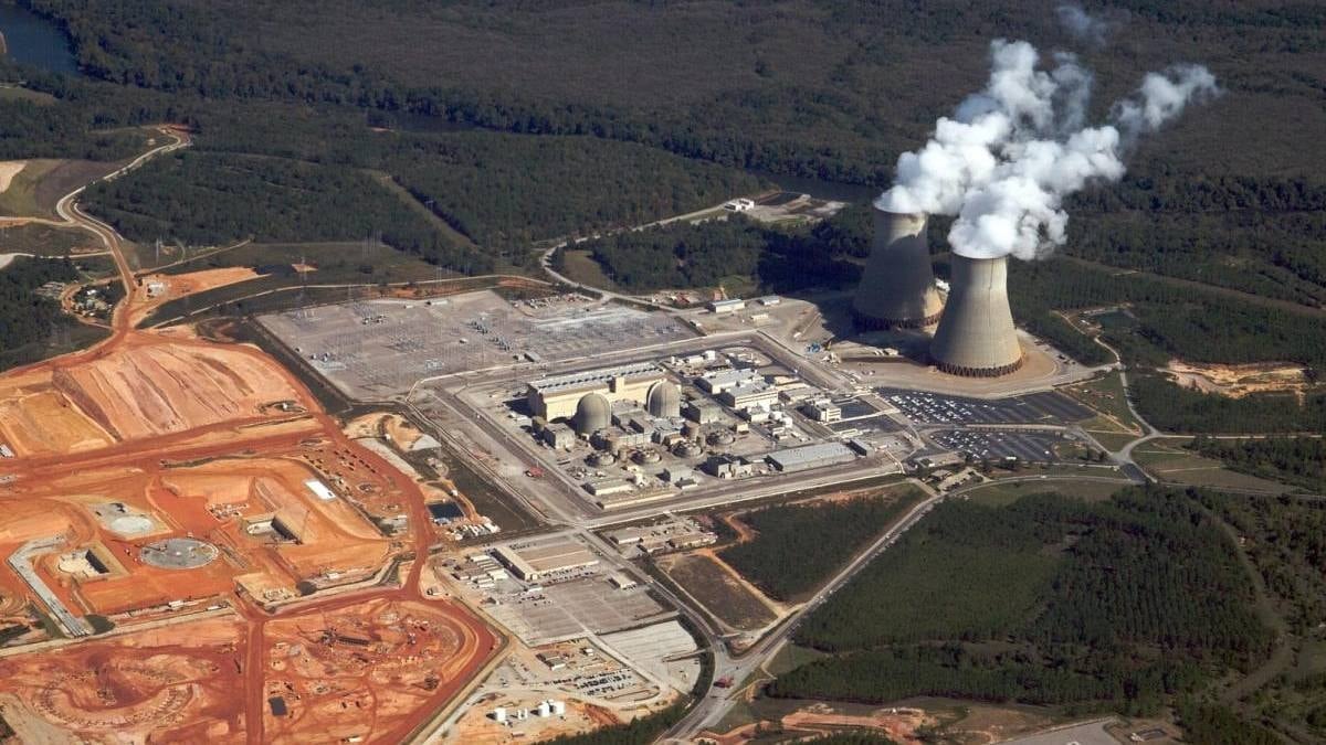 Çalışanlar nükleer santralde yılardır saklanan 4 metrelik yaratığı buldu