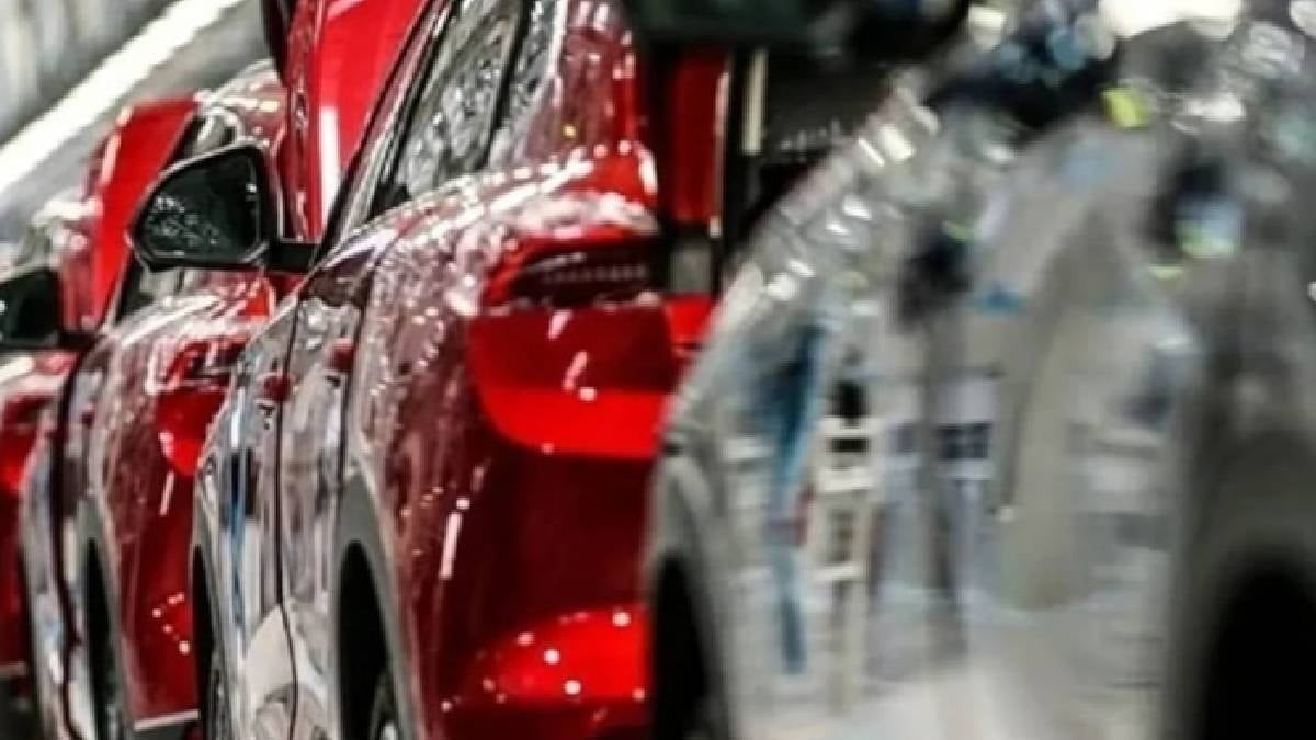 Otomotiv devi artık kırmızı ve sarı araç üretmeyecek: Sebebini açıkladılar