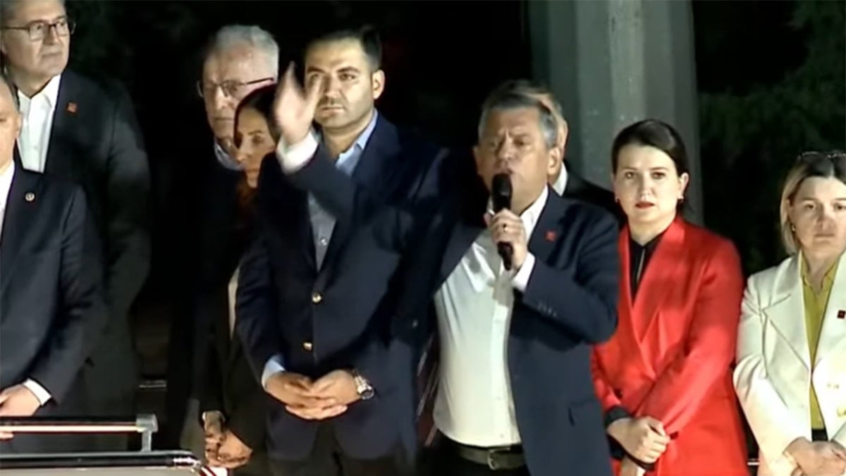 Özgür Özel halka sesleniyor! Butlan kararı sonrası partililer genel merkeze akın etti