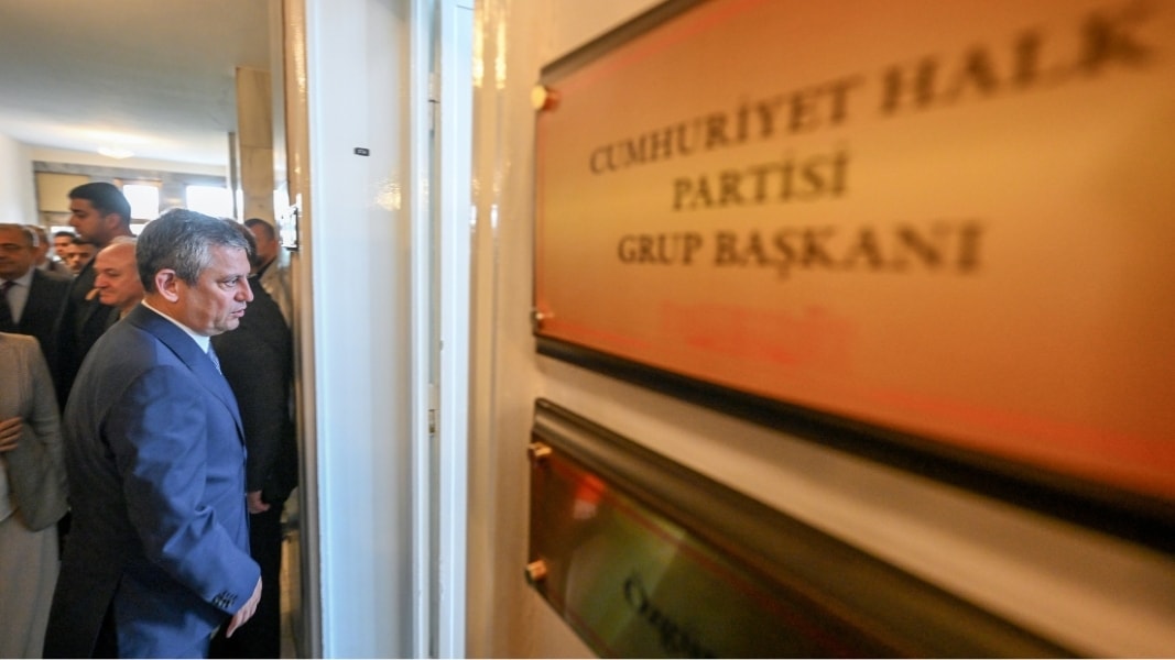 Özel için kullanılan yeni unvan dikkat çekti