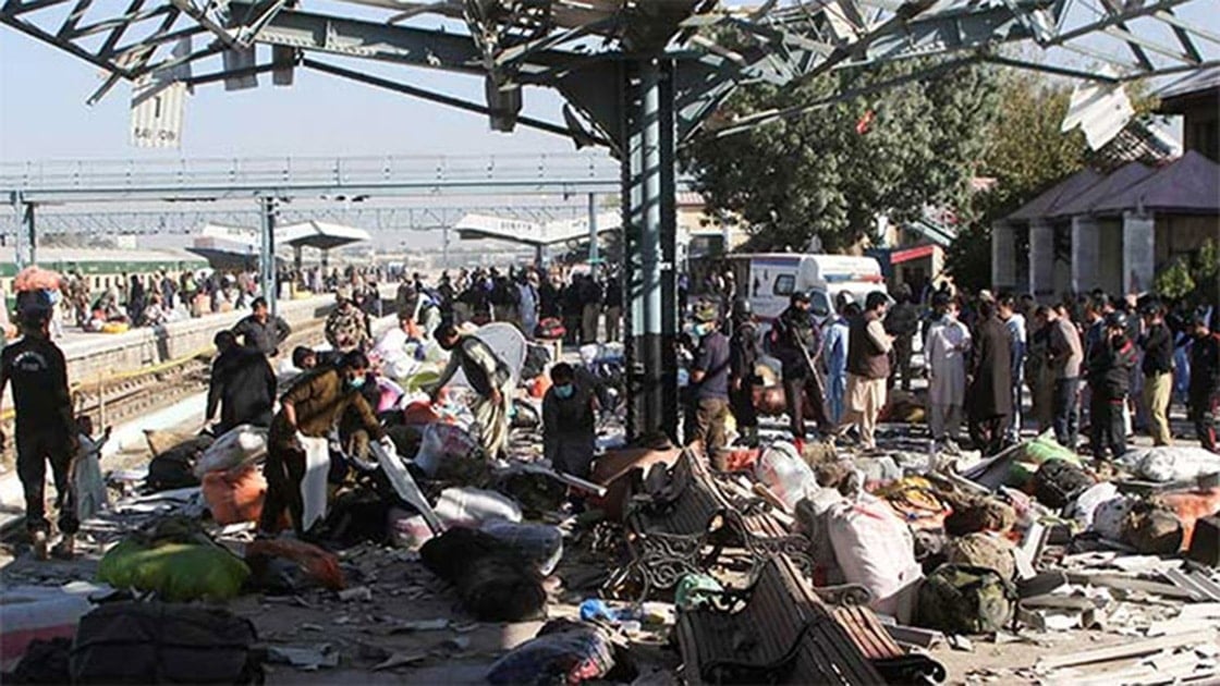 Pakistan’da demir yolu yakınında patlama: En az 20 yaralı