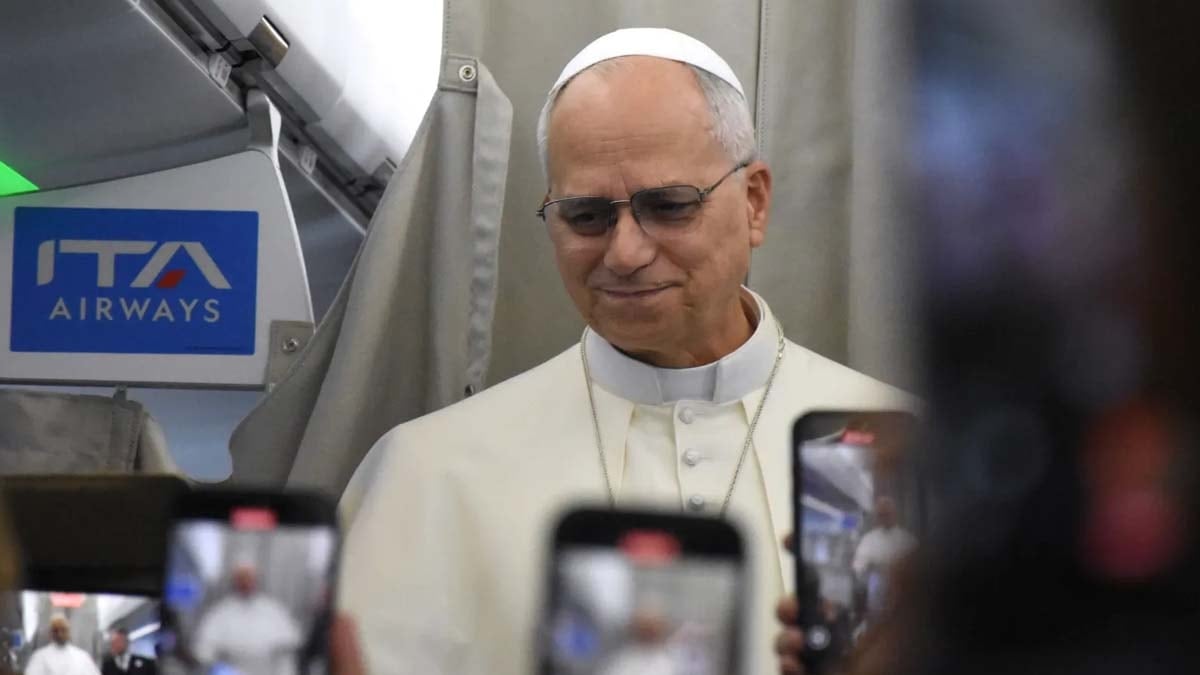 Papa'nın yüzüne telefonu kapattılar