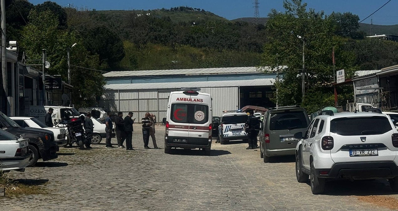 Balıkesir Erdek'te yüksek ses kavgası: 1 kişi ağır yaralandı