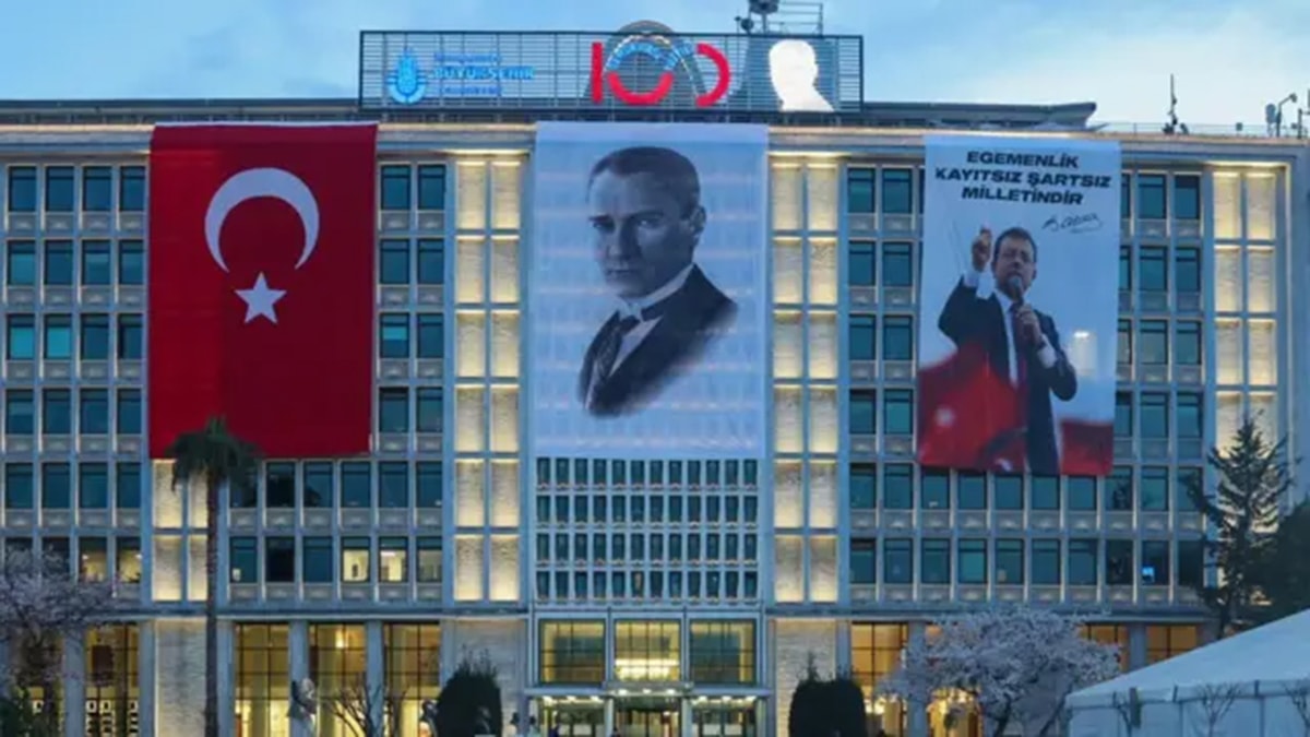 İBB’nin Saraçhane binasına göz koydular
