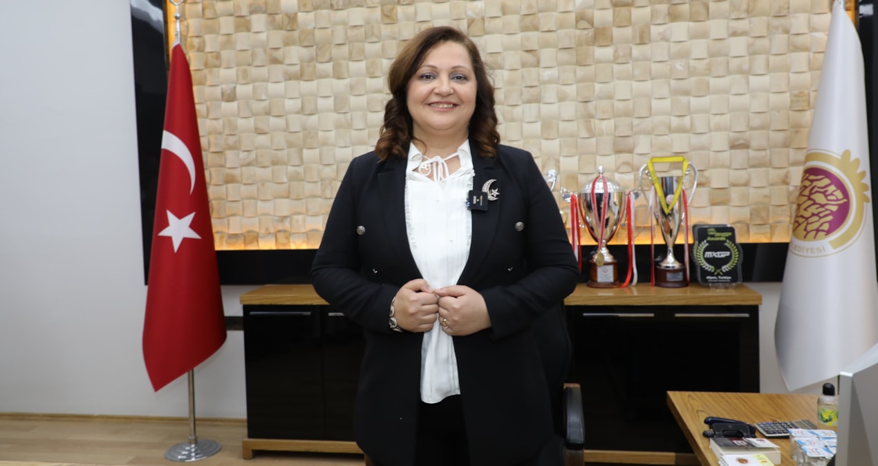 AKP'li Burcu Köksal'ın Whatsapp kazası: Torpil ve kadro talepleri ifşa oldu