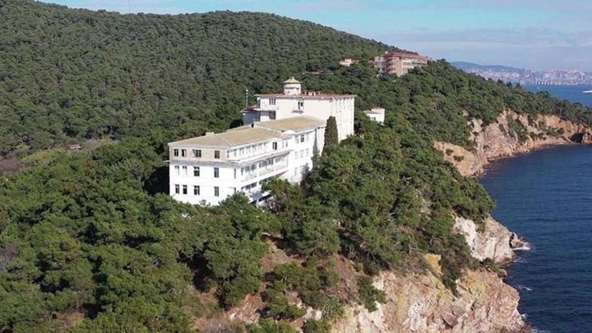 Türkiye'nin ilk pandemi hastanesi Diyanet'e devriliyor