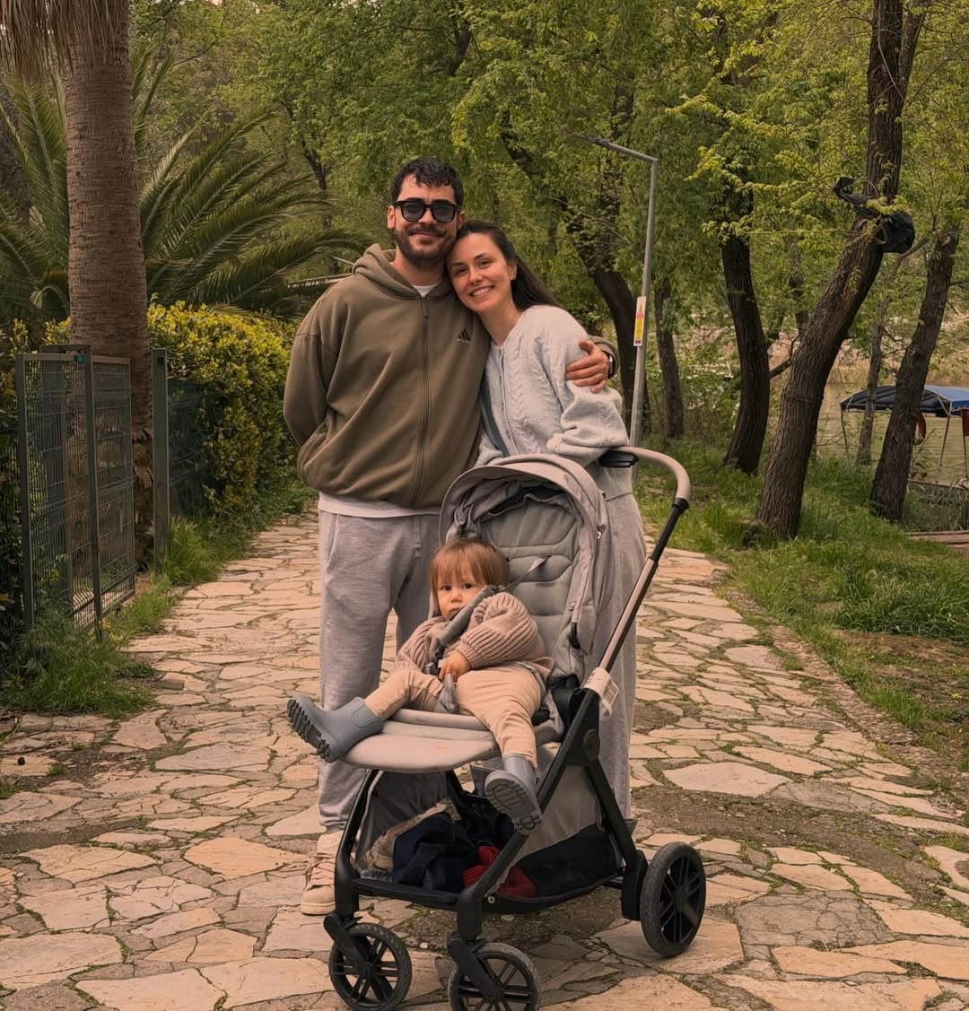EVLERİNİN TÜM SORUMLULUĞUNU KENDİLERİ ÜSTLENDİ