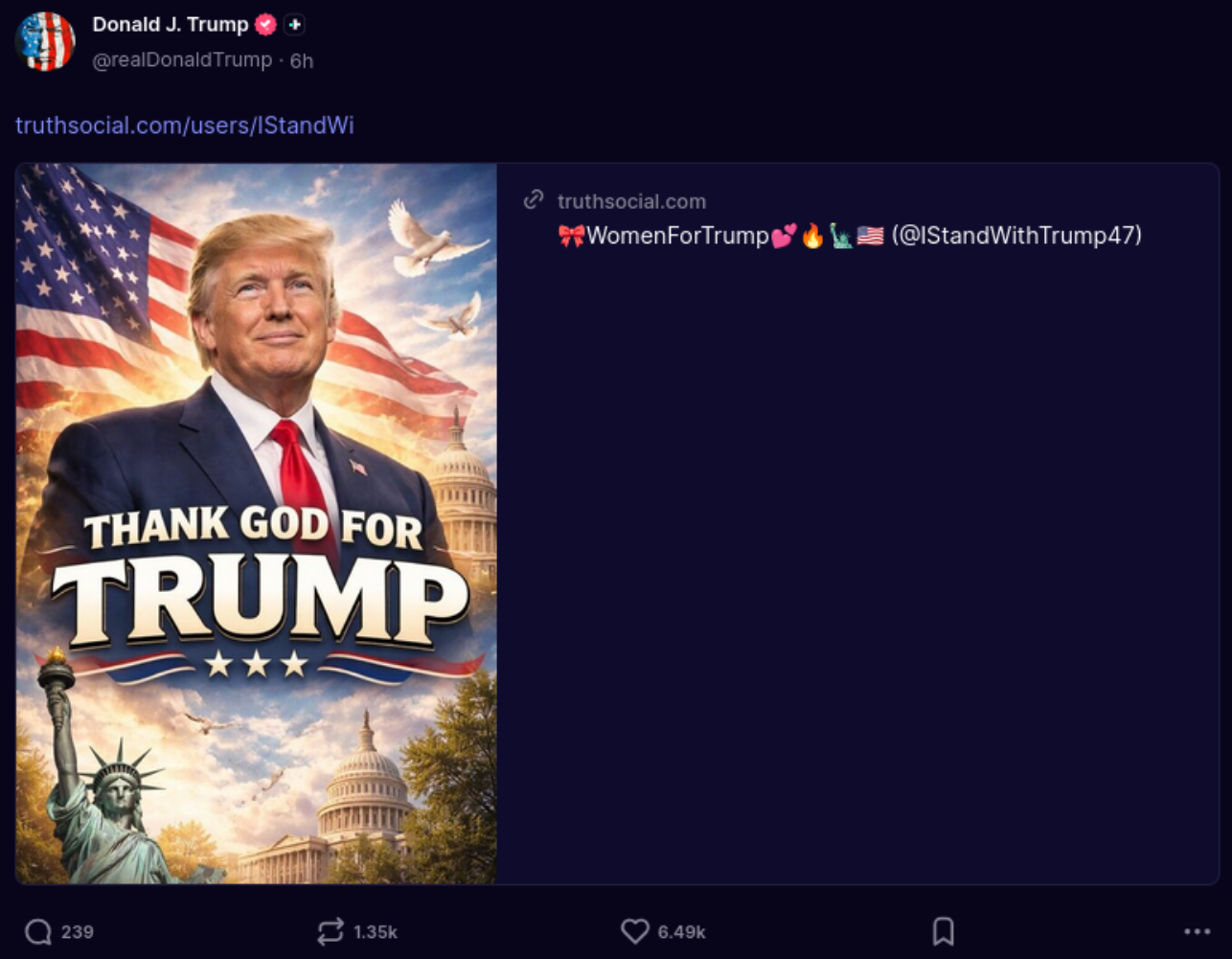 Fotoğrafta: Tanrıya şükür Trump var!
