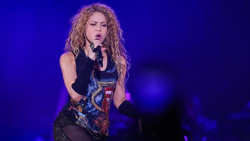 İspanya hükümeti baltayı taşa vurdu Shakira kazandı