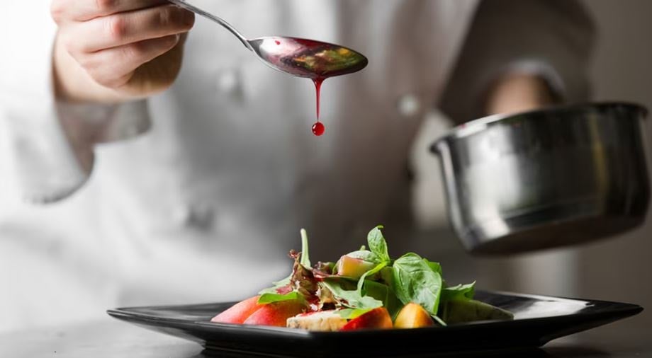 Usta şeflerin sırrı açığa çıktı: Bu sos mutfakları 5 yıldızlı restorana dönüştürüyor