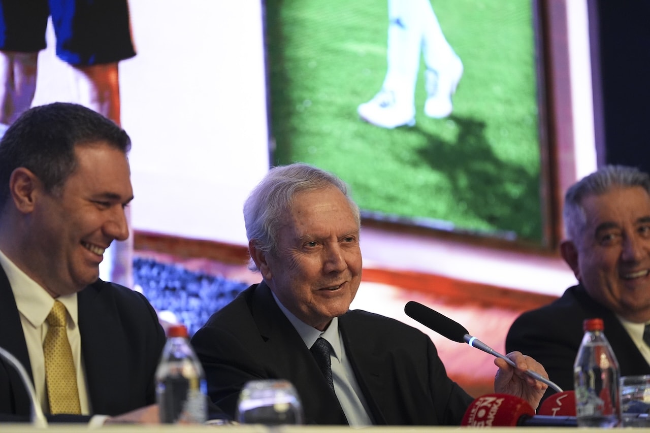 Aziz Yıldırım’dan ada çıkarması