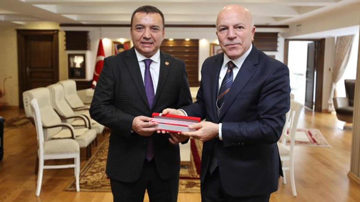 AKP'li belediyede hediyelik saltanatı