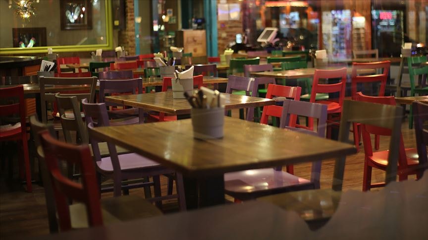 İstanbul'da tabelalar peş peşe kapılara asılıyor: Kafelerde yeni hafta sonu yasağı
