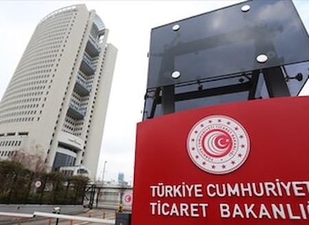 İnternet sitesindeki ilan denetiminde 434 bin 860 TL ceza uygulandıTicaret Bakanlığı, konut ve araç satış üzerine faaliyet gösteren bir internet sitesinde yayımlanan ilanla ilgili yapılan denetim sonucunda 434 bin 860 TL idari para cezası uygulandığını açıkladı.