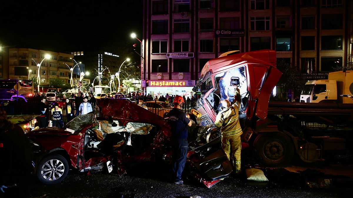 TIR faciası: 5 ölü, 6 yaralı