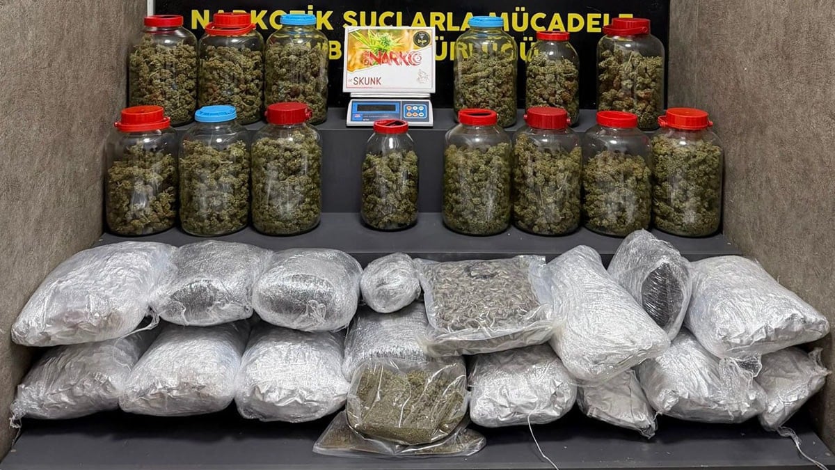 İzmir’de uyuşturucu operasyonu: 60 kilo uyuşturucu ele geçirildi