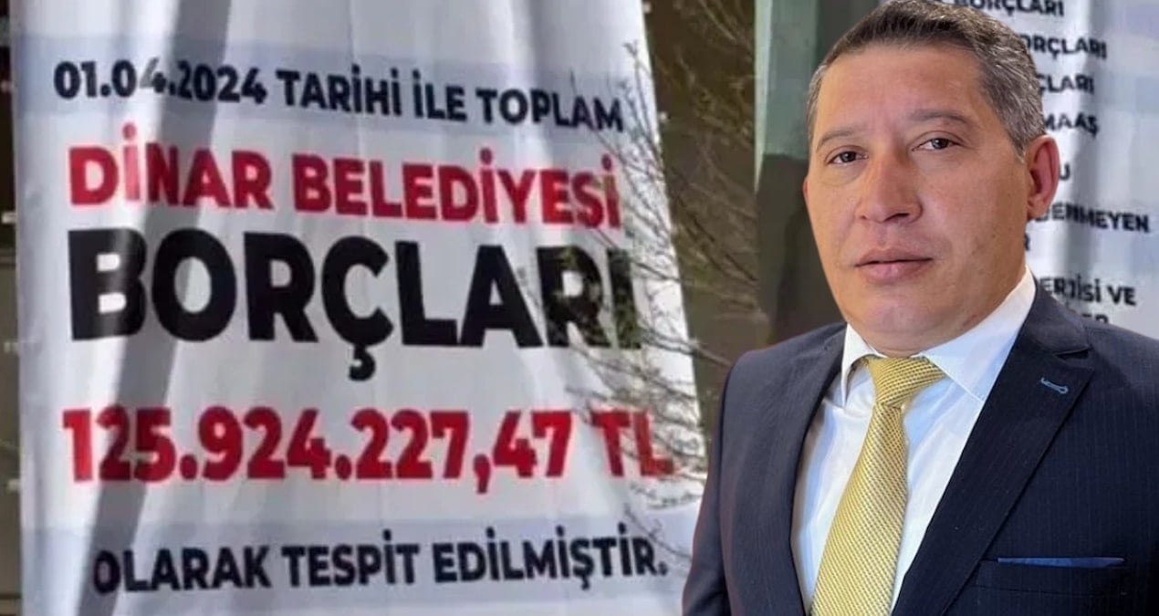 AKP döneminin borcunu belediye binasına asan Veysel Topçu AKP'ye geçiyor
