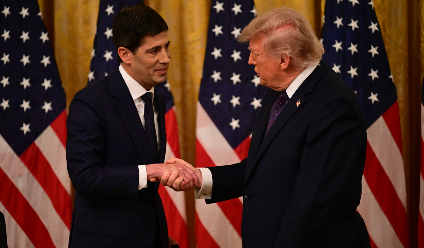 Fed'in yeni başkanı Warsh faizleri sabit tuttu: Trump "fark etmez" dedi