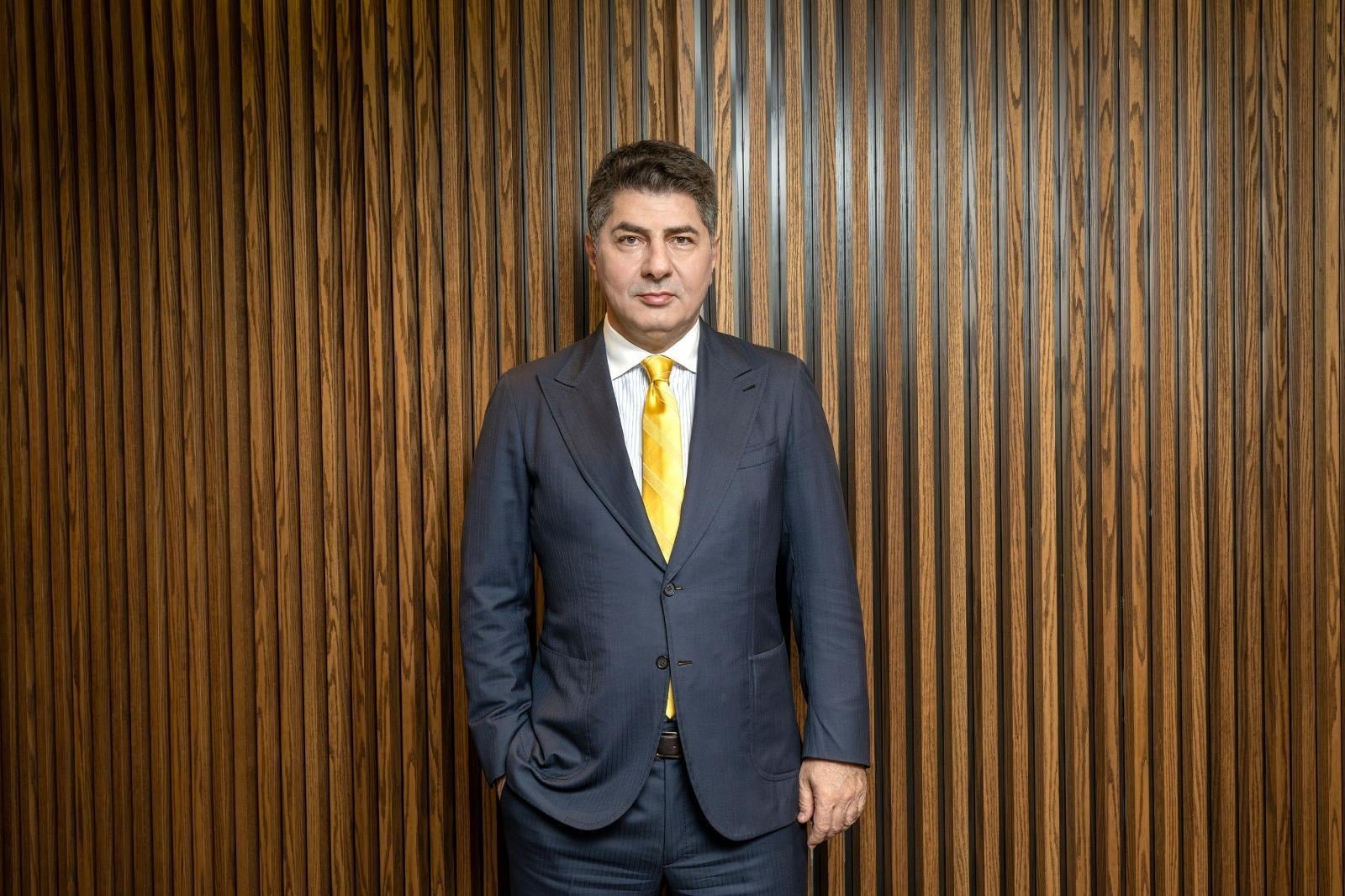 Hakan Safi büyük oynuyor! Listesi yıldız dolu