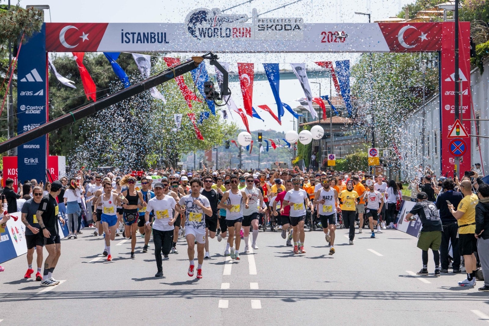 Türkiye'de binler, koşamayanlar için koştu